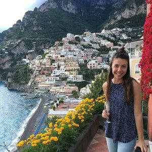 Meet your Posher, Emily